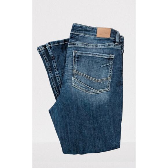Womens BKE Buckle Gabby Curvy Fit High Rise Flare Jeans Size 31 x 29 1/2 - Picture 1 of 6